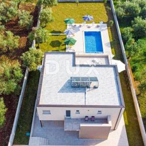 ISTRA, VODNJAN - Moderna vila s prostranom okućnicom