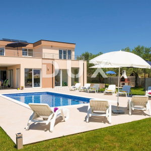 ISTRA, VODNJAN - Moderna vila s prostranom okućnicom
