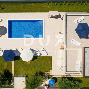 ISTRA, VODNJAN - Moderna vila s prostranom okućnicom