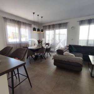 ISTRA, VODNJAN - Obiteljska kuća 240 m2, konoba, 1100m2 poljoprivrednog zemljišta
