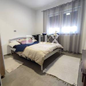 ISTRA, VODNJAN - Obiteljska kuća 240 m2, konoba, 1100m2 poljoprivrednog zemljišta