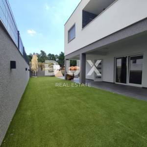ISTRA, VODNJAN - Obiteljska kuća 240 m2, konoba, 1100m2 poljoprivrednog zemljišta