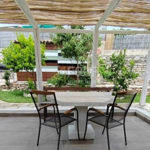 Istra, Vodnjan - okolica, autohtona kamena kuća s bazenom