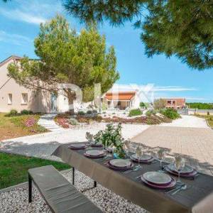ISTRA, VODNJAN - Predivna luksuzna vila s maslinikom