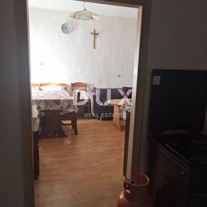 ISTRA, VODNJAN Prostrana kuća za renovaciju u centru