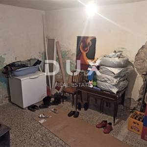 ISTRA, VODNJAN Prostrana kuća za renovaciju u centru