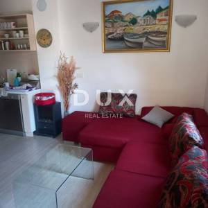 ISTRA, VOLME - Apartman s prostranom terasom, zelenilom i potpunim mirom