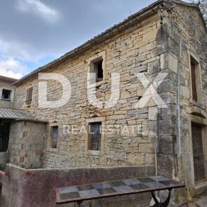ISTRA, ŽMINJ - Dvije kamene kuće za renovaciju nadomak grada