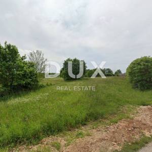 ISTRA, ŽMINJ - Građevinsko zemljište 1340 m² u mirnom dijelu Žminja