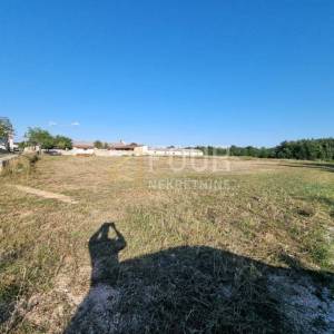 Istra, Žminj, građevinsko zemljište 701m2