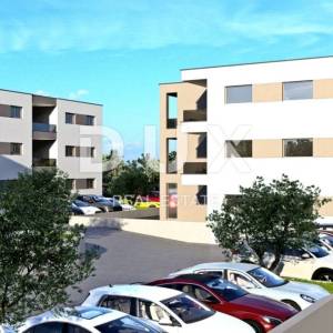 ISTRA, ŽMINJ - Komforan stan s terasom i balkonom