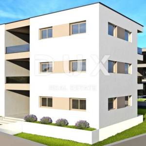 ISTRA, ŽMINJ - Komforan stan s terasom i balkonom