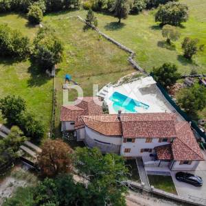 ISTRA, ŽMINJ - Vila s bazenom u srcu Istre, 398 m2