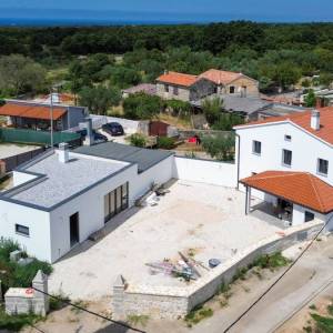 ISTRA,BALE (OKOLICA) - Dva renovirana stambena objekta na odličnoj lokaciji, prilika!