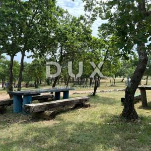 ISTRA,BARBAN-Predivno zemljište sportske namjene u blizini mora