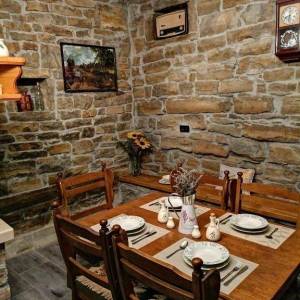ISTRA,BUZET(OKOLICA)-Simpatična kamena kuća s predivnim pogledom