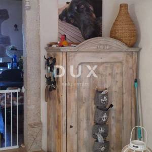 ISTRA,CEROVLJE - Istarska stancija s dvije kamene kuće i prostranom okućnicom – raj za ljubitelje prirode!