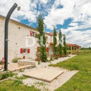 ISTRA,KANFANAR - Kamena kuća okružena prirodom