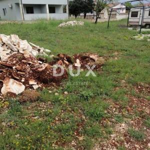 ISTRA,KRNICA - Građevinsko zemljište u blizini mora s projektom