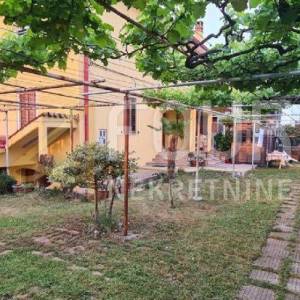 ISTRA,LABIN, komforni stan sa vlastitim dvorištem 295.000€