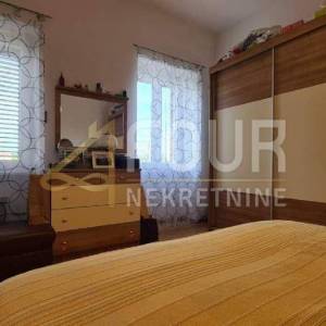 ISTRA,LABIN, komforni stan sa vlastitim dvorištem 295.000€