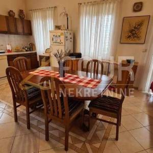 ISTRA,LABIN, komforni stan sa vlastitim dvorištem 295.000€