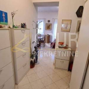 ISTRA,LABIN, komforni stan sa vlastitim dvorištem 295.000€