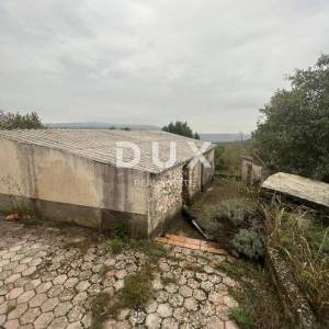 ISTRA,LABIN - Kuća na rubu naselja s pogledom na prirodu