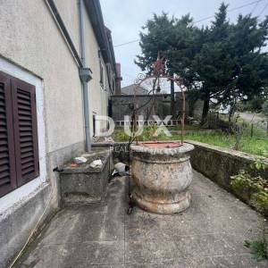 ISTRA,LABIN - Kuća na rubu naselja s pogledom na prirodu