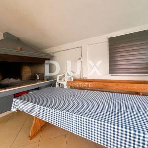 ISTRA,LABIN - Prostrana kuća s bazenom