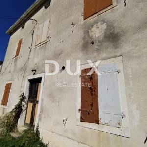 ISTRA,LIŽNJAN- Kuća sa građevinskom dozvolom za renovaciju. Pogled more i kvarner!