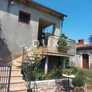 ISTRA,LOVREČ - Kamena kuća s okućnicom