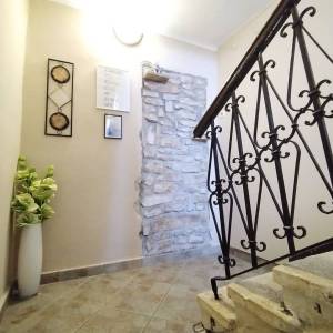 ISTRA,MEDULIN- Kamena kuća sa bazenom u centru!