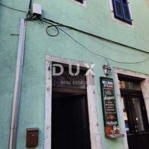 ISTRA,MOTOVUN - Kuća u starogradskoj jezgri Motovuna sa poslovnim prostorom