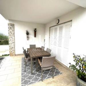 ISTRA,NOVIGRAD - Kuća s pogledom na more