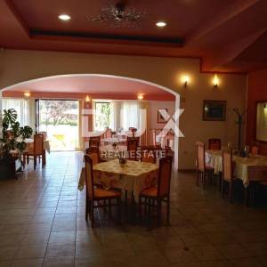 ISTRA,POREČ - Hotel sa bazenom i prostranom okućnicom!