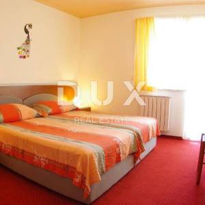 ISTRA,POREČ - Hotel sa bazenom i prostranom okućnicom!