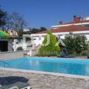 ISTRA,POREČ - Hotel sa bazenom i prostranom okućnicom!
