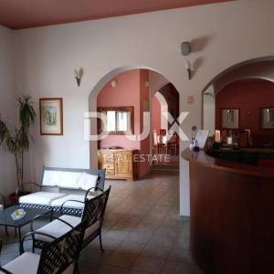 ISTRA,POREČ - Hotel sa bazenom i prostranom okućnicom!