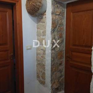 ISTRA,POREČ - Lijepa istarska kamena kuća na odličnoj lokaciji