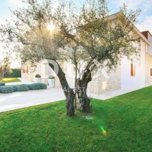 ISTRA,POREČ - Luksuzna vila u blizini mora