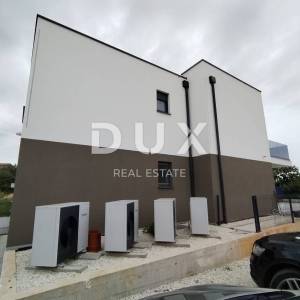 ISTRA,POREČ - Luksuzni stan u prizemlju s grijanim bazenom