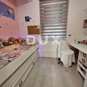 ISTRA,POREČ - Obiteljska kuća sa tri stambene jedinice 