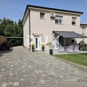 ISTRA,POREČ - Obiteljska kuća sa tri stambene jedinice 
