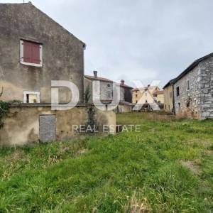 ISTRA,POREČ - Starina sa velikim zemljištem kod Poreča