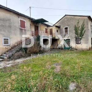 ISTRA,POREČ - Starina sa velikim zemljištem kod Poreča