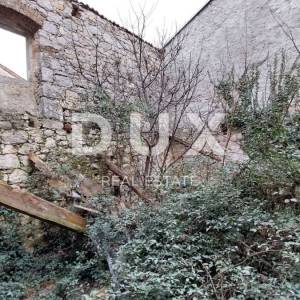 ISTRA,POREČ - Starina sa velikim zemljištem kod Poreča