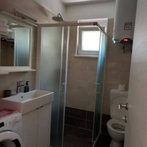 ISTRA,PULA- Predivna kuća sa tri stana!