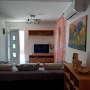 ISTRA,PULA- Predivna kuća sa tri stana!