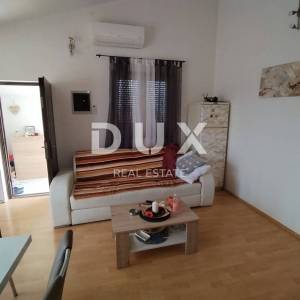 ISTRA,ŠIŠAN - Kuća sa dva stana i garažom!